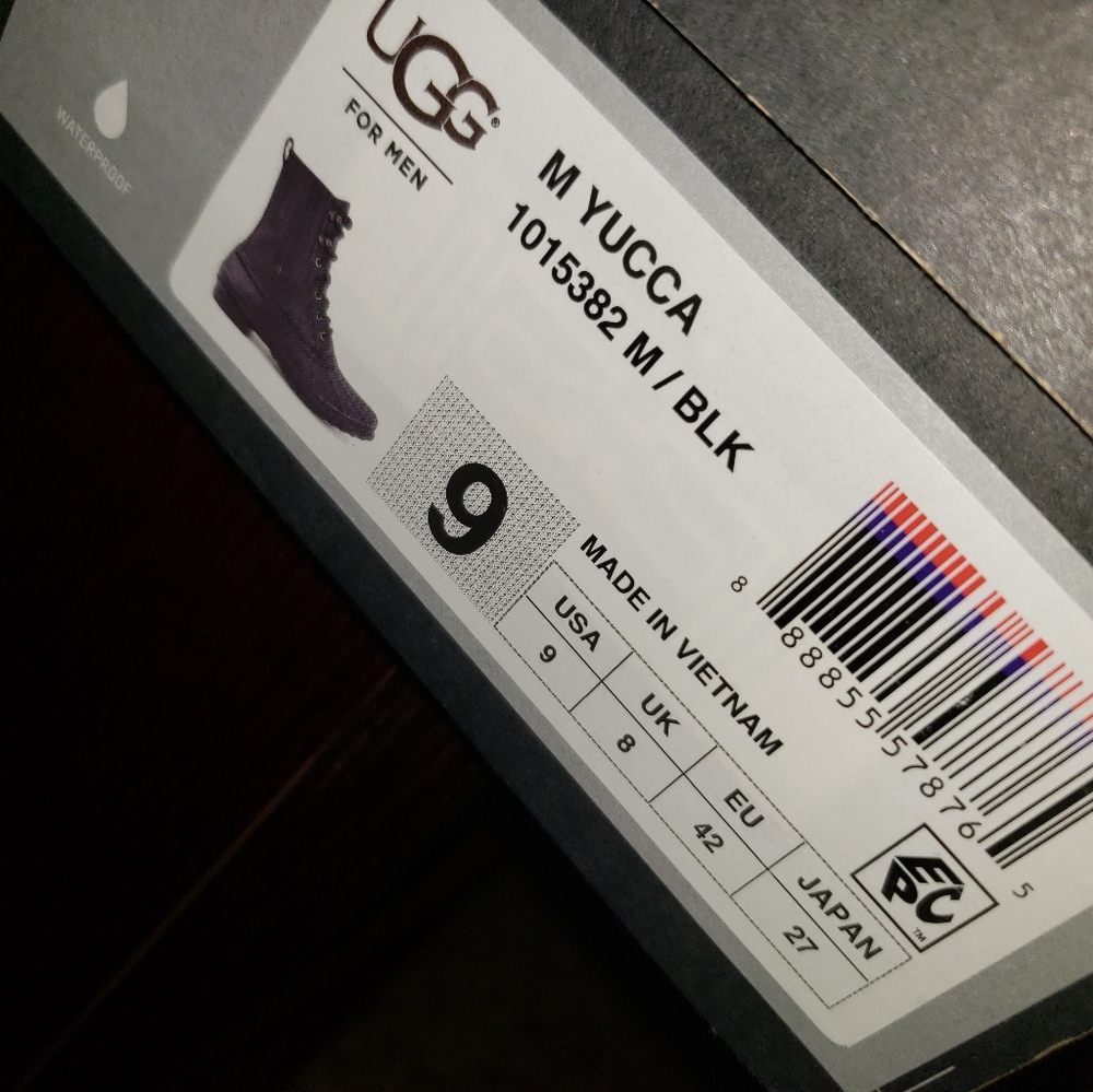 UGG YUCCA BOOTS